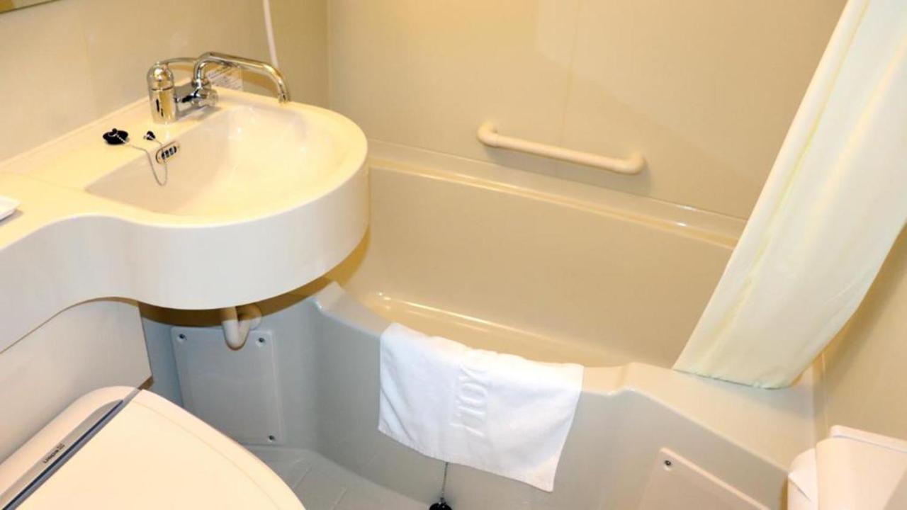 Toyoko Inn Nagareyama-Otakanomori Ekimae Bagian luar foto